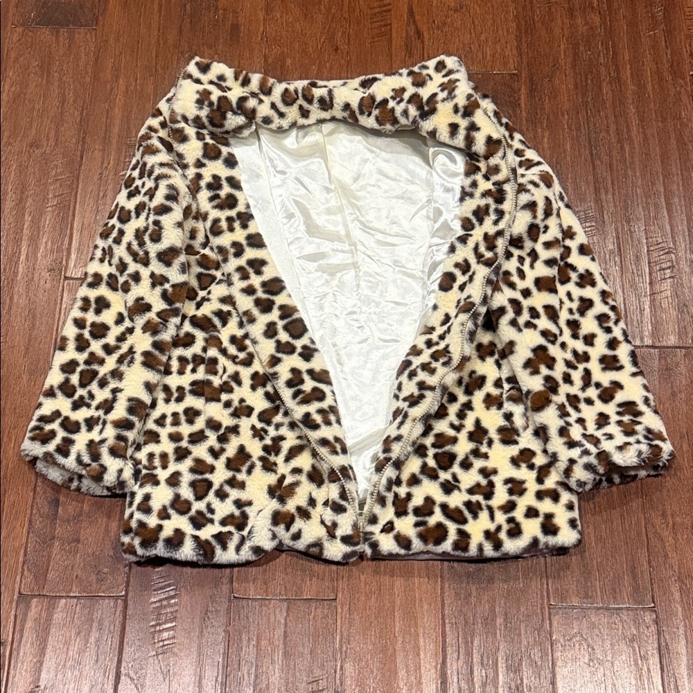 Leopard Print Faux Fur Jacket One size (Fits like an XL) - Picture 4 of 10